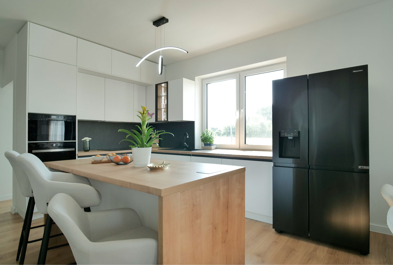 Kuchyňa Biela Matt | Dub Arlington | Bridlica Scivaro